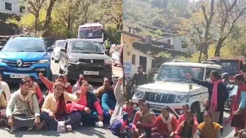 उत्तराखंड : पत्रकार की रिहाई के लिए सड़क पर उतरी महिलाएं