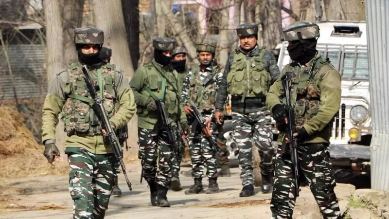 बड़ी खबर : सेना ने ढेर किए दो आतंकी, भारी मात्रा में हथियार बरामद, ऑपरेशन जारी