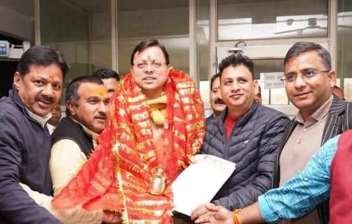 उत्तराखंड : चारधाम तीर्थ पुरोहित महापंचायत के प्रतिनिधिमण्डल ने CM धामी से की मुलाकात