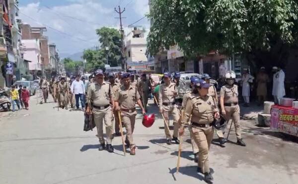 Uttarakhand News : अवैध मदरसों पर बड़ा एक्शन, तीन मदरसे सील, अभियान जारी