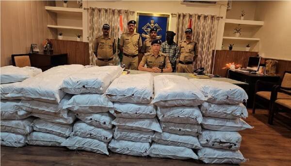 Uttarakhand Crime News :  पुलिस और STF की बड़ी कार्रवाई, पकड़ा 434.738 किलो गांजा, कीमत जानकर चौंक जाएंगे आप