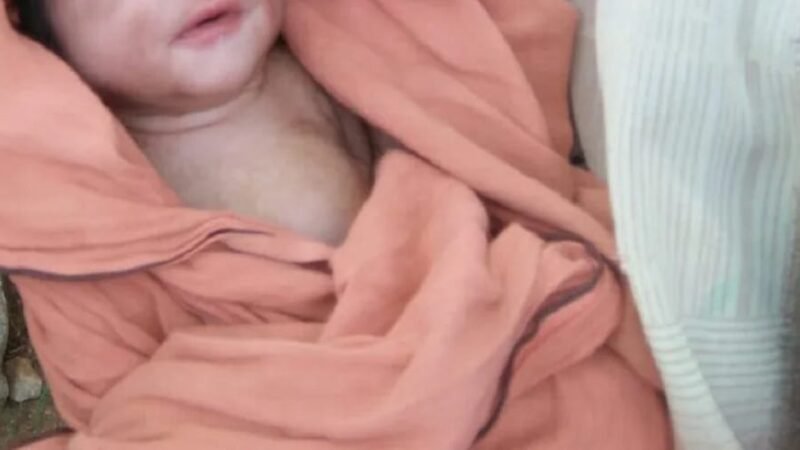 Uttarakhand : नवजात को रेलवे ट्रैक के पास चादर में लपेट कर छोड़ा, पास में रखी थी दूध की बोतल