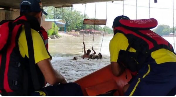 हरिद्वार कांवड़ मेला 2025: गंगा के तेज बहाव में फंसा किशोर कांवड़िया, SDRF ने बचाई जान