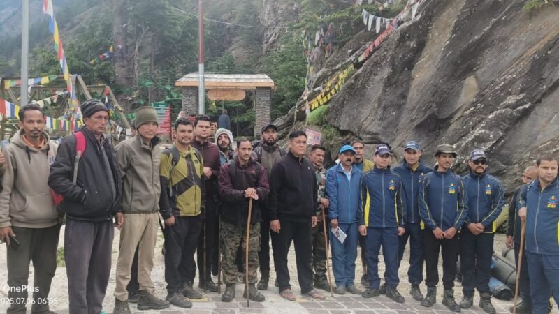 जालेन्दरी गाड़ में बहे दो बकरी पालक, खोजबीन के लिए संयुक्त टीम रवाना 