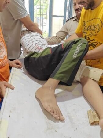 नालूपानी के पास बाइक दुर्घटनाग्रस्त, तीन युवक घायल