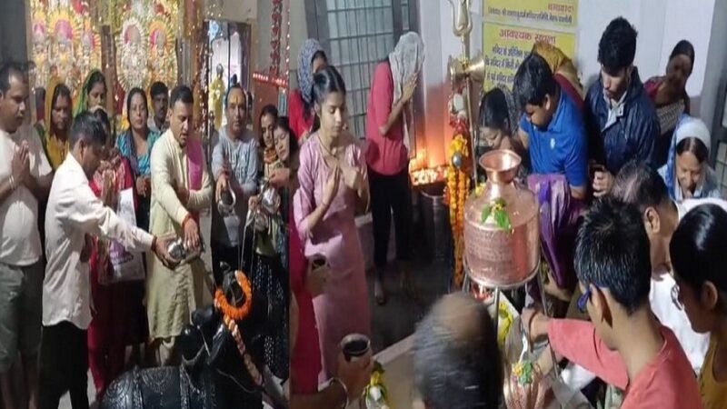 सावन में शिव भक्ति का ज्वार, बारिश के बीच श्रद्धालुओं की कतारें