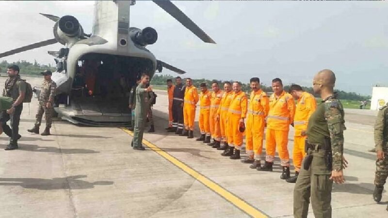 उत्तरकाशी धराली आपदा : रेस्क्यू ऑपरेशन तेज, 65 लोगों को सुरक्षित निकाला गया