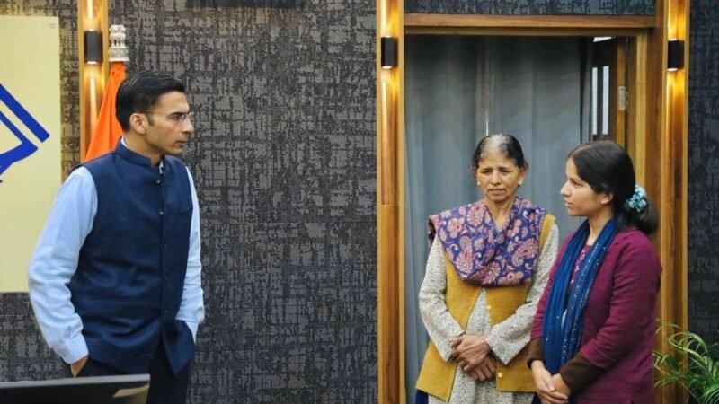 उत्तराखंड: DM सविन बंसल ने साकार किया होनहार बेटी प्रियंका की नौकरी और M.tech की पढ़ाई का सपना