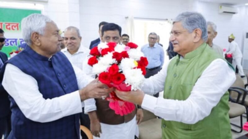 बिहार विधानसभा चुनाव के बाद एनडीए की बैठक: नीतीश कुमार 10वीं बार बनेंगे मुख्यमंत्री