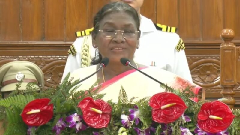 राष्ट्रपति मुर्मू का उत्तराखंड विधानसभा में संबोधन: रजत जयंती पर विकास, शौर्य और महिला सशक्तिकरण की सराहना