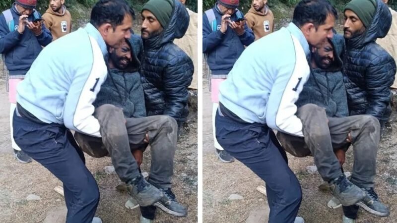 उत्तराखंड : टमाटर लदा पिकअप की खाई में गिरा, 1 की मौत, 2 घायल