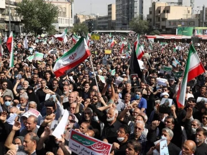 ईरान में सुरक्षा स्थिति बिगड़ी, भारत ने नागरिकों को तत्काल बाहर निकलने की दी सलाह