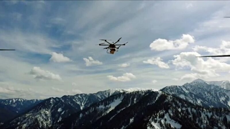 जम्मू-कश्मीर: LoC पर पाकिस्तानी ड्रोन की संदिग्ध घुसपैठ, भारतीय सेना ने फायरिंग कर भगाया