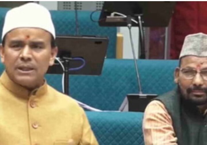 विधानसभा में सवालों की बौछार, विभागीय मंत्रियों को घेरा