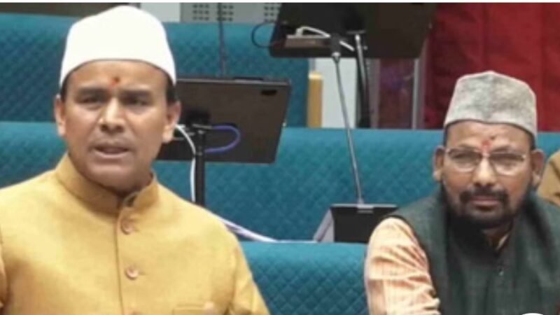 विधानसभा में सवालों की बौछार, विभागीय मंत्रियों को घेरा