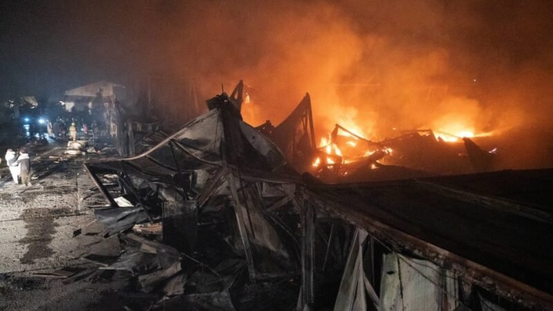 काबुल में पाकिस्तानी वायुसेना की एयरस्ट्राइक से भारी तबाही, तालिबान का दावा- 400 से अधिक मौतें