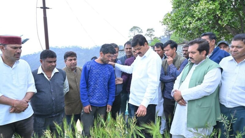 पोखड़ा ब्लॉक के भटकोट में आदमखोर बाघ ने 4 वर्षीय बच्ची को बनाया, मौके पर पहुंचे कांग्रेस प्रदेश अध्यक्ष गणेश गोदियाल