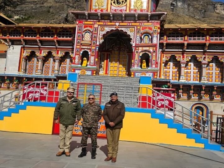 चारधाम यात्रा से पहले बदरीनाथ पहुंचे CDS अनिल चौहान, तैयारियों का लिया जायजा