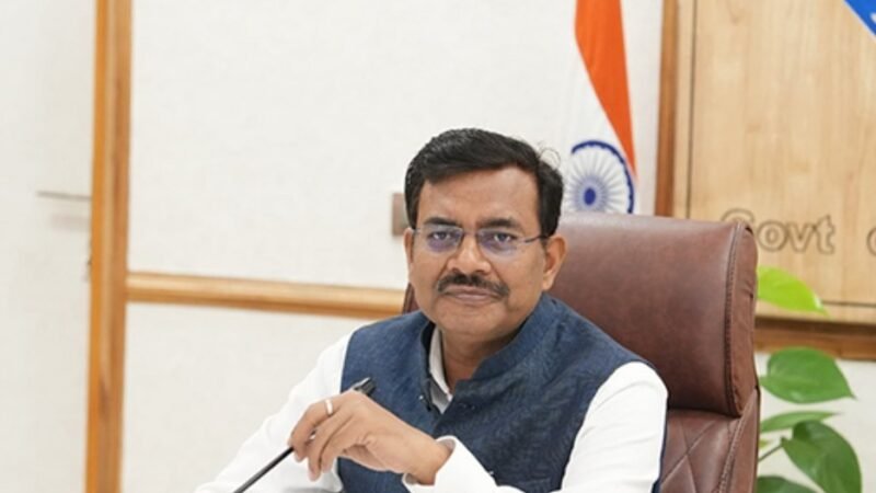 चारधाम यात्रा को सुचारू और सुरक्षित बनाने के लिए मुख्य सचिव की उच्चस्तरीय बैठक, विभागों को दिए निर्देश