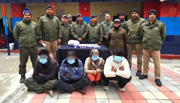 उत्तराखंड: पुलिस को बड़ी कामयाबी, केदारनाथ से चोरी 14 लाख के 13 महंगे मोबाइल फोन व नकदी बरामद