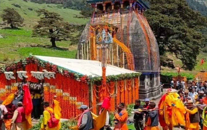 द्वितीय केदार श्री मदमहेश्वर मंदिर के कपाट वैदिक विधि-विधान के साथ खुले