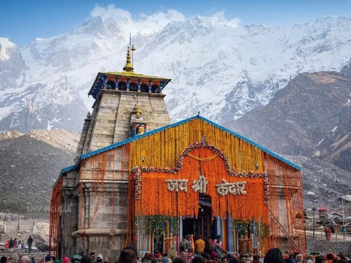 BIG BREAKING : भारी बारिश के चलते केदारनाथ यात्रा अस्थायी रूप से स्थगित, यात्रियों को सुरक्षित स्थानों पर रोका गया