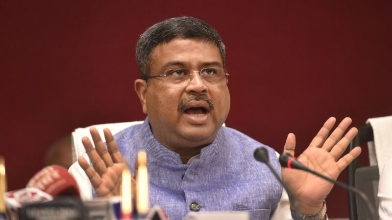 NEET-UG पेपर लीक के बाद बड़ा फैसला: अगले साल से ऑनलाइन होगी परीक्षा