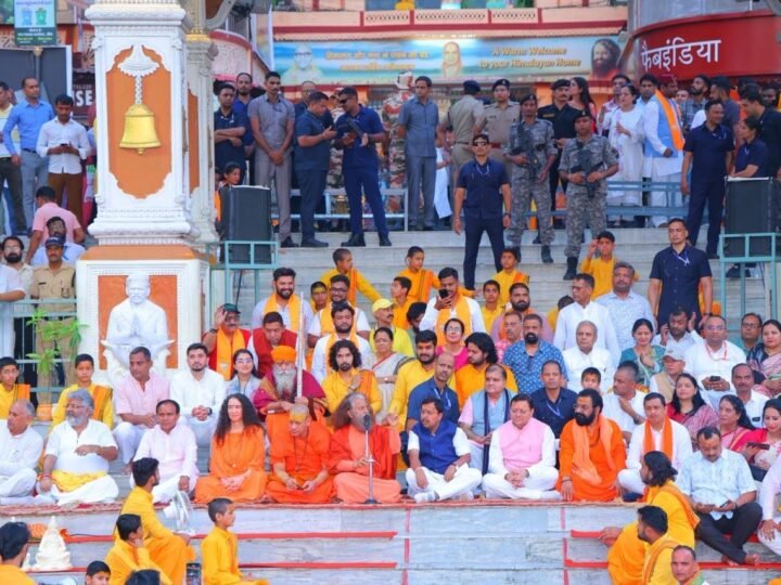 भाजपा राष्ट्रीय अध्यक्ष  परमार्थ निकेतन ऋषिकेश गंगा आरती में हुए शामिल