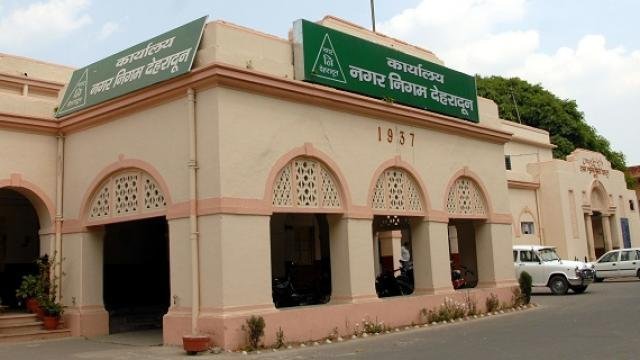 देहरादून नगर निगम बोर्ड बैठक में हंगामा, अतिक्रमण पर सख्ती, 715 पदों पर भर्ती को मंजूरी