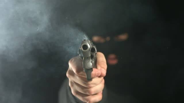 लाइब्रेरी में गोलीबारी, दो की मौत, 18 वर्षीय युवक गिरफ्तार