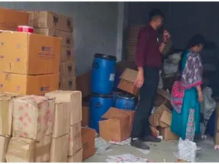 उत्तराखंड में दवा फैक्ट्री पर STF का छापा, संदिग्ध दवाएं और 100 पेटी शराब बरामद