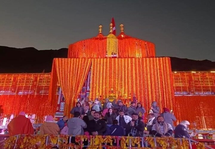 बदरीनाथ धाम चढ़ावा मामले की होगी उच्चस्तरीय जांच, सीएम धामी के निर्देश पर तीन सदस्यीय समिति गठित