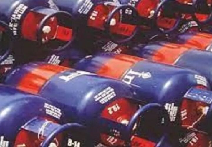 LPG उपभोक्ताओं को राहत, e-KYC की समयसीमा 23 अगस्त तक बढ़ी; सर्वर की दिक्कत से बढ़ी परेशानी