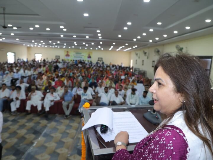 गदरपुर में सहकारिता एवं किसान महासम्मेलन, हजारों किसानों ने लिया हिस्सा