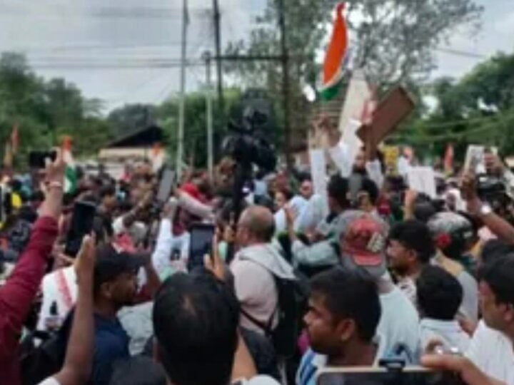 रांची में छात्रों का विधानसभा कूच, तीन परत की बैरिकेडिंग तोड़ी, पुलिस से बढ़ा टकराव