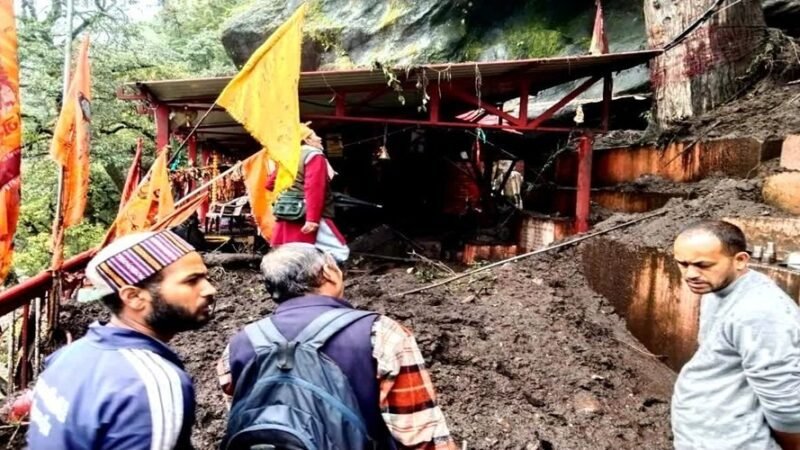 उर्गम घाटी में भारी भूस्खलन, पांचवें केदार कल्पेश्वर मंदिर का रास्ता बंद