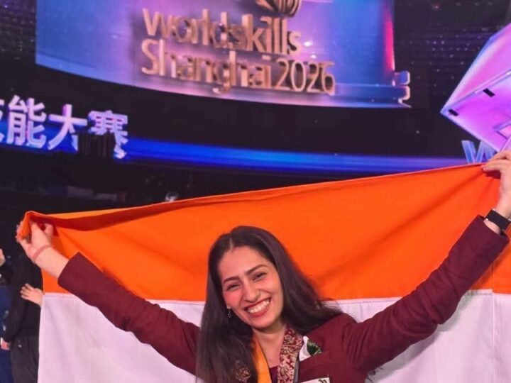 विश्व कौशल प्रतियोगिता में भारत का शानदार प्रदर्शन, चिनियालीसौड़ की रिटेल सेल्स में सानिया जोशी ने देश के लिए जीता सिल्वर