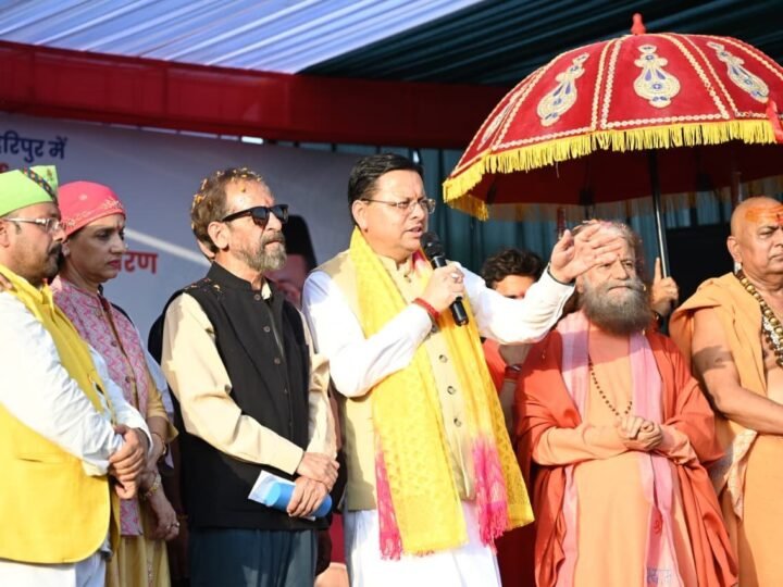 हरिपुर कालसी में 2100 दीपों से जगमगाया यमुना तट, मुख्यमंत्री धामी ने किया मां यमुना की प्रतिमा का अनावरण