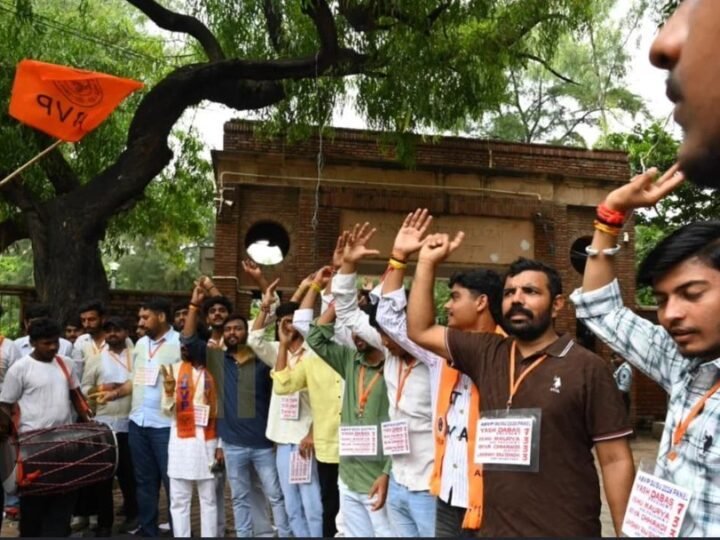 डूसू चुनाव में एबीवीपी का दबदबा, अध्यक्ष समेत तीन पदों पर जीत