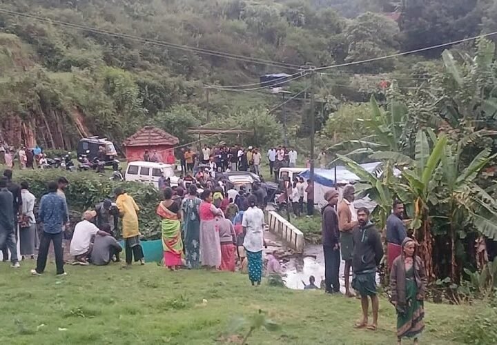 बारिश से अचानक आई बाढ़, भूस्खलन का कहर, 6 की मौत