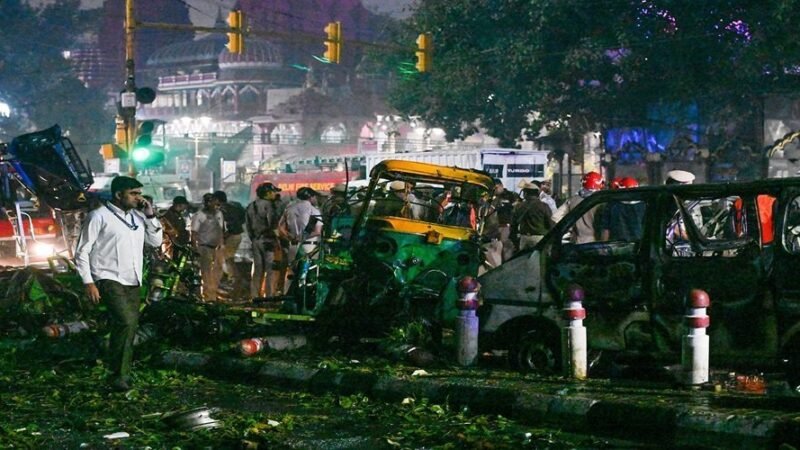 लाल किले के पास वाहन विस्फोट: लाल मंदिर के पास कार खड़ी करने की कोशिश नाकाम होने पर बदला रास्ता