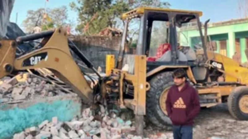 रामनगर में वन भूमि अतिक्रमण हटाने को बुलडोजर एक्शन, 525 पुलिसकर्मी, PAC की तीन कंपनियां तैनात, 14 सेक्टर में ध्वस्तीकरण शुरू