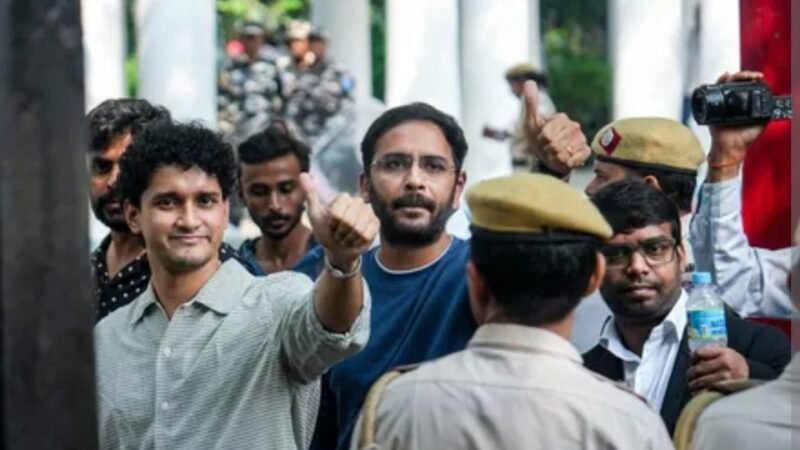 तिहाड़ से रिहाई के बाद CJP नेताओं को दिल्ली पुलिस का नोटिस, सौरव दास और आशुतोष रांका से होगी पूछताछ