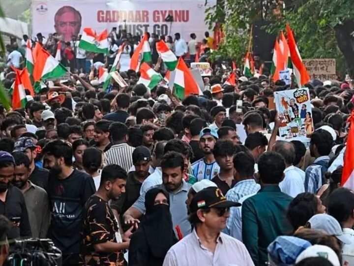 दिल्ली में ममता बनर्जी और अरविंद केजरीवाल हिरासत में, चुनाव आयोग के खिलाफ प्रदर्शन से पहले पुलिस की कार्रवाई