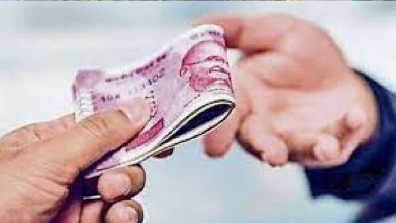हरिद्वार में 10 हजार रुपये की रिश्वत लेते महिला एएसआई गिरफ्तार, विजिलेंस ने बिछाया जाल